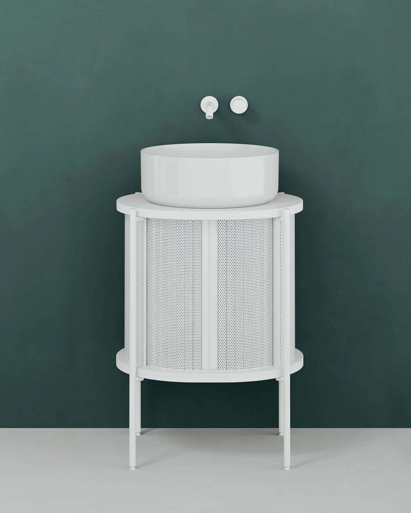 Cleer - Tambour Door